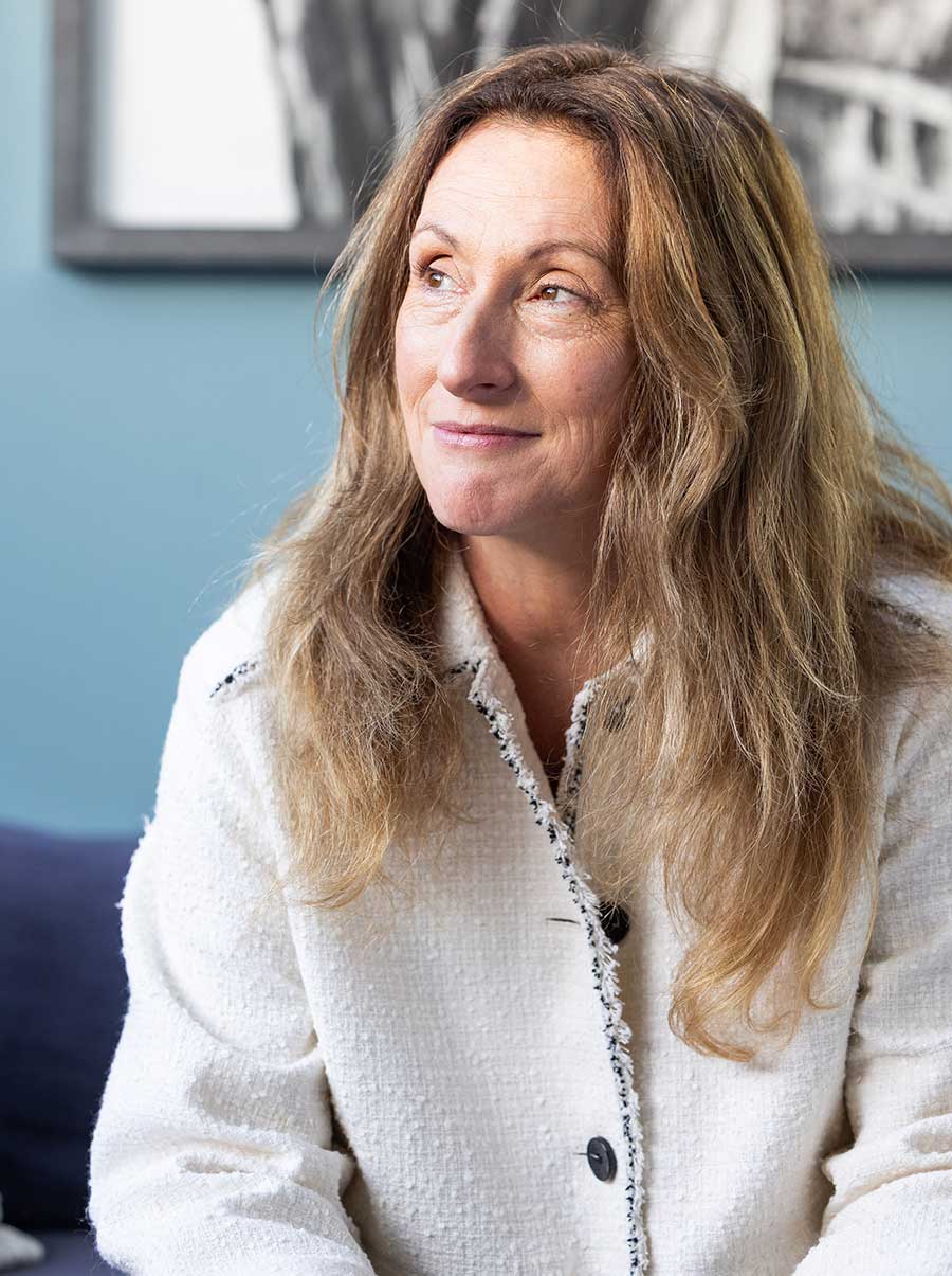 Jenny Williams, professional coach, available to be contacted for coaching and leadership support